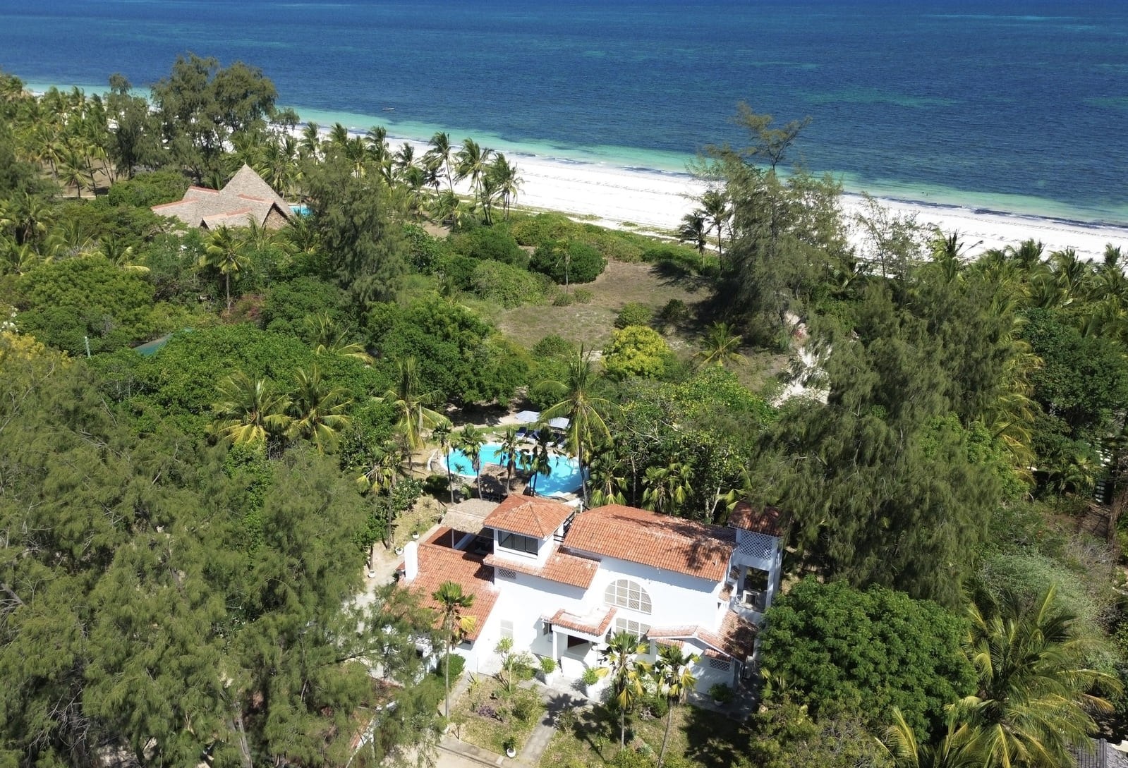 Sandbox beachfront self-catering villa — Bofa Road, Kilifi, Kenya
